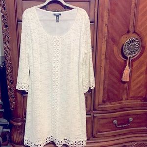 Women’s white casual  laced dress.